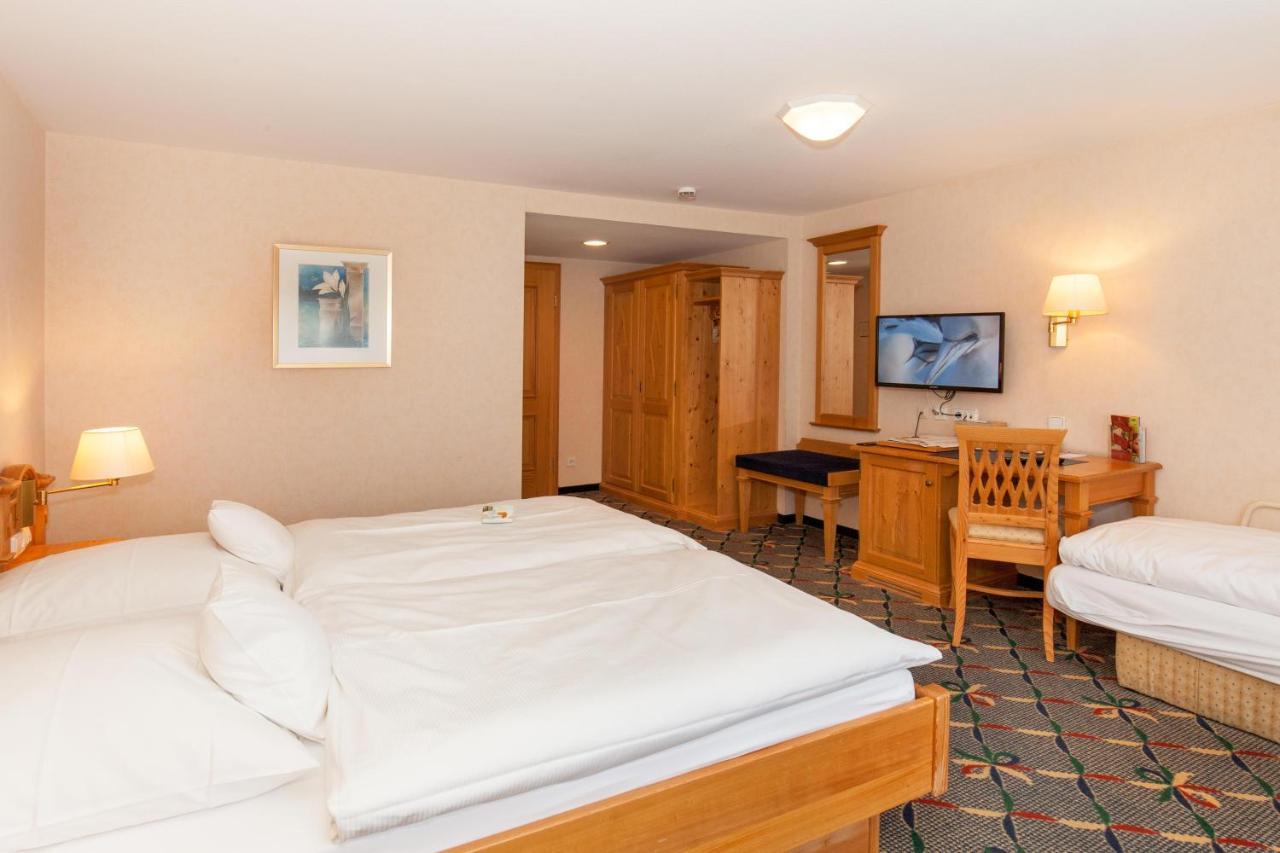 Landgasthof Hotel Hirsch Loßburg Dış mekan fotoğraf