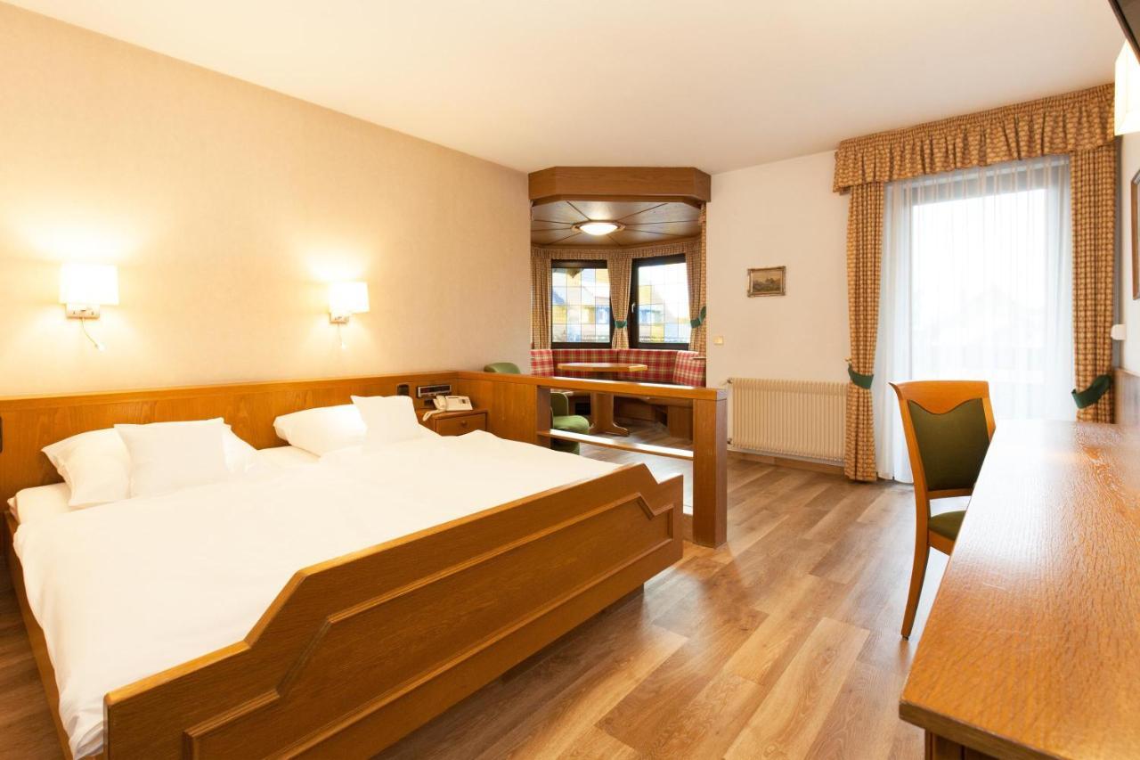Landgasthof Hotel Hirsch Loßburg Dış mekan fotoğraf