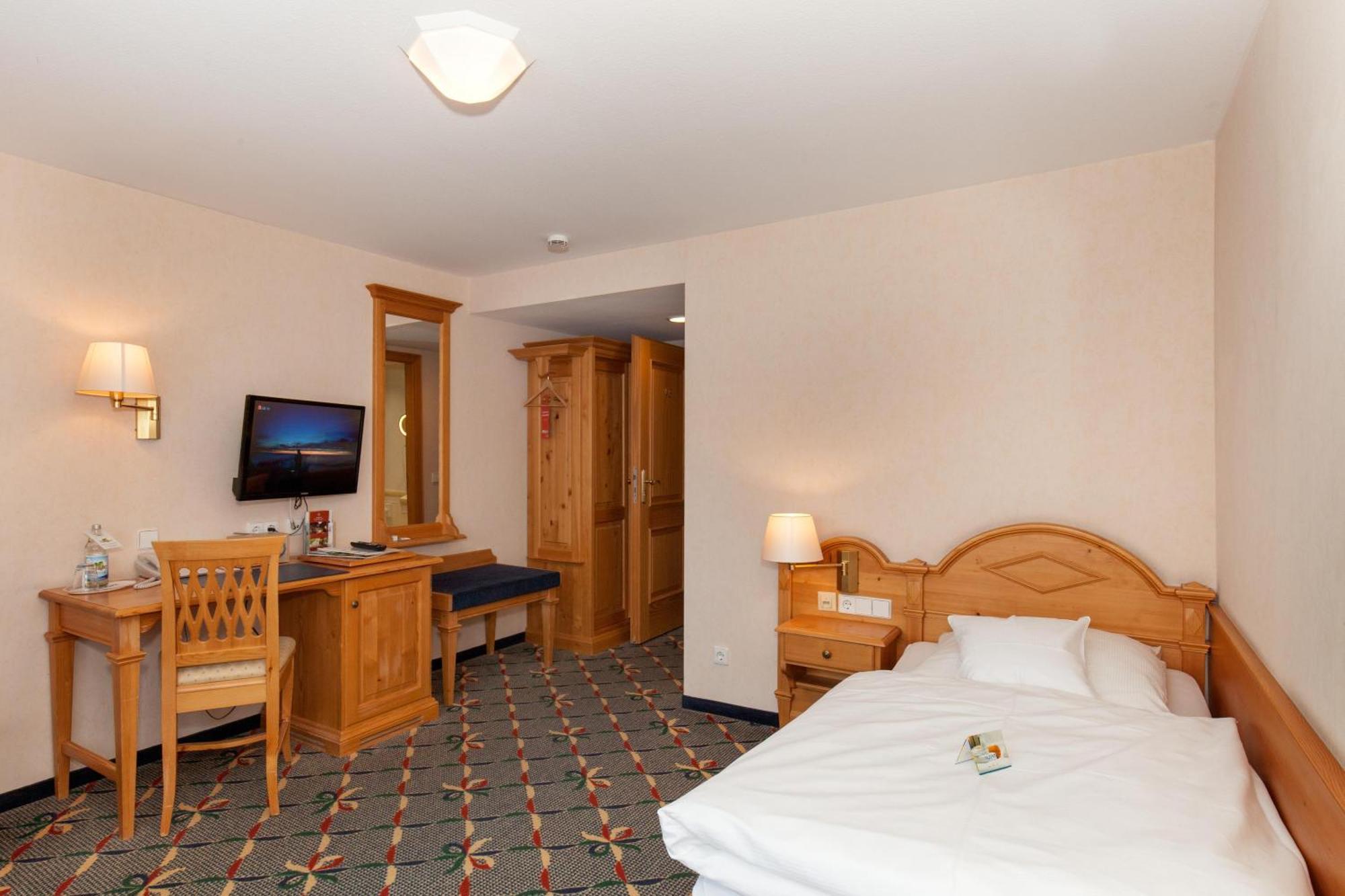 Landgasthof Hotel Hirsch Loßburg Dış mekan fotoğraf