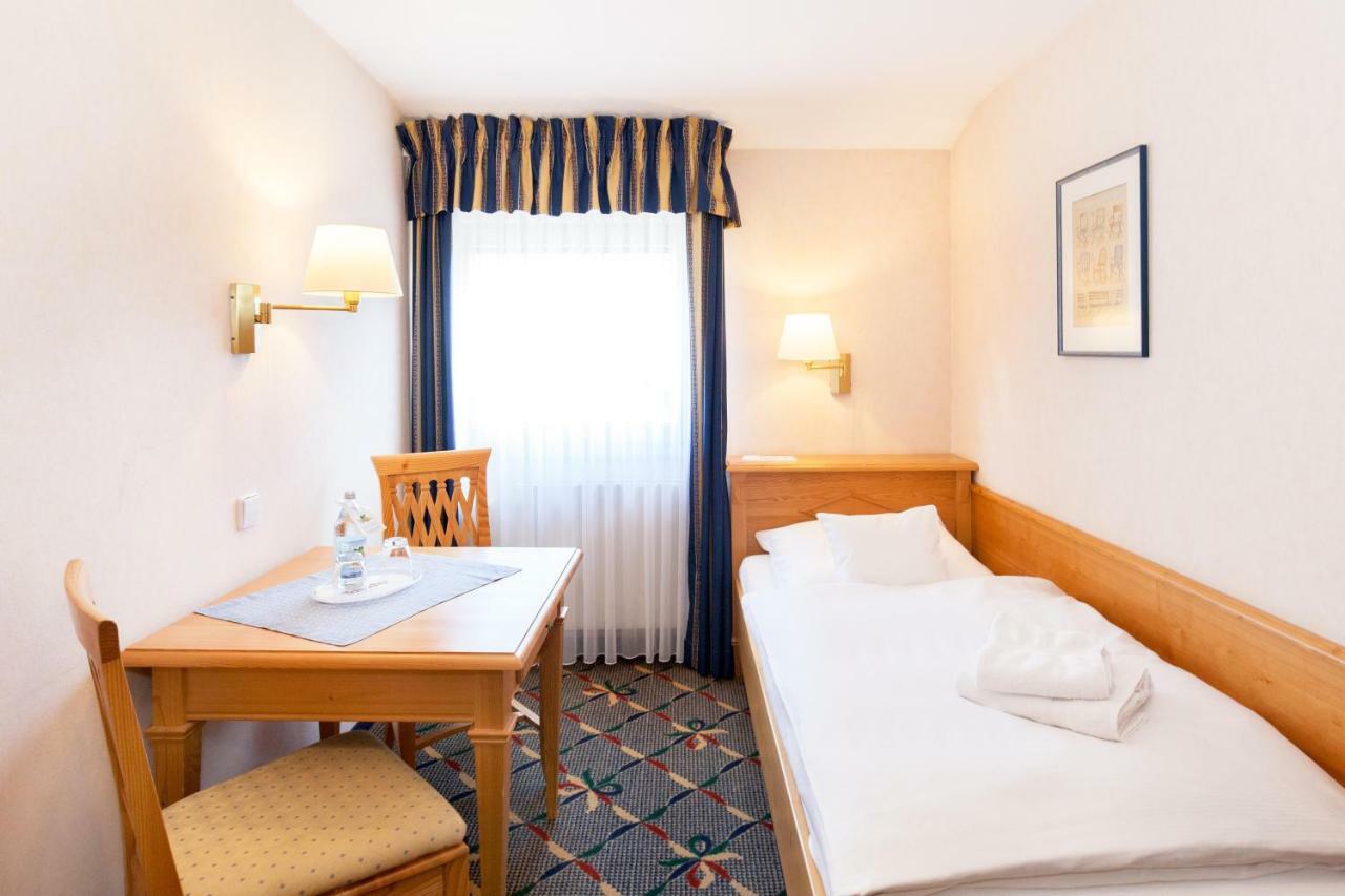 Landgasthof Hotel Hirsch Loßburg Dış mekan fotoğraf